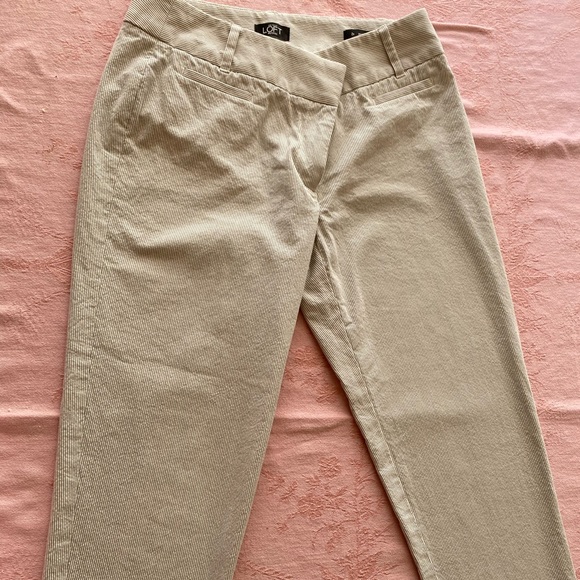 Ann Taylor Loft seersucker cropped pants. - Picture 2 of 4